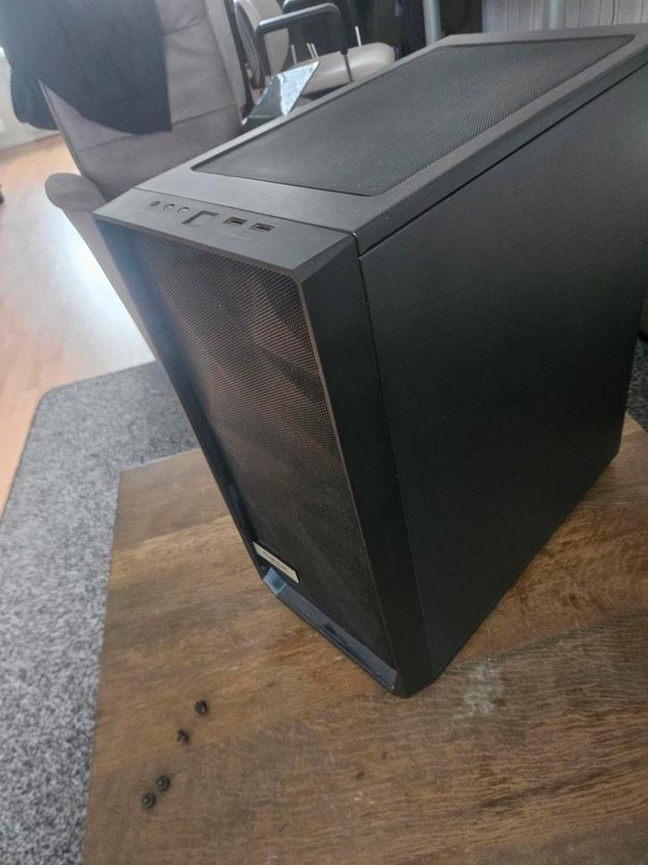 Game pc, Computers en Software, Computerbehuizingen, Zo goed als nieuw, Ophalen of Verzenden