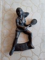 Wandbeeldje van een vrouwelijke tennisser, Antiek en Kunst, Ophalen of Verzenden