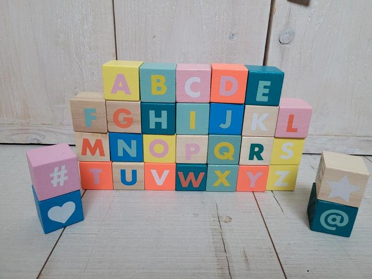 Gekleurde houten Alfabet blokken 2+, als NIEUW, Kinderen en Baby's, Speelgoed | Educatief en Creatief, Zo goed als nieuw, Bouwen