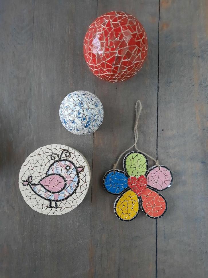 Mozaïek, figuren met mozaïek steentjes gemaakt., Hobby en Vrije tijd, Knutselen, Nieuw, Materiaal, Ophalen of Verzenden