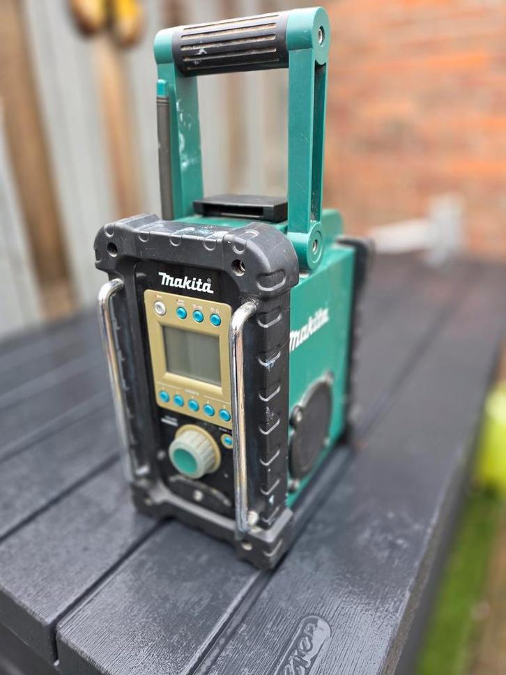 Bouwradio met Accu - Robuust en Draagbaar!, Audio, Tv en Foto, Radio's, Gebruikt, Bouwradio, Ophalen of Verzenden