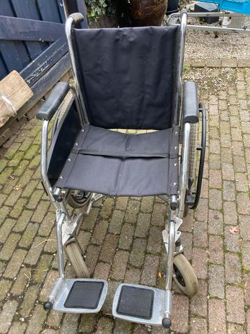 Opvouwbare rolstoel beschikbaar voor biedingen