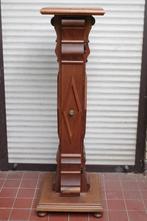 2 eikenhouten bijzettafeltjes met deurtje waarachter 2 klein, Ophalen, Rechthoekig, Hout, Minder dan 55 cm