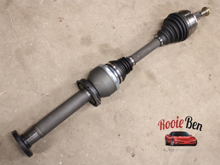 Aandrijfas rechts-voor van een Volkswagen Transporter, Auto-onderdelen, Remmen en Aandrijving, Volkswagen, Nieuw, 3 maanden garantie