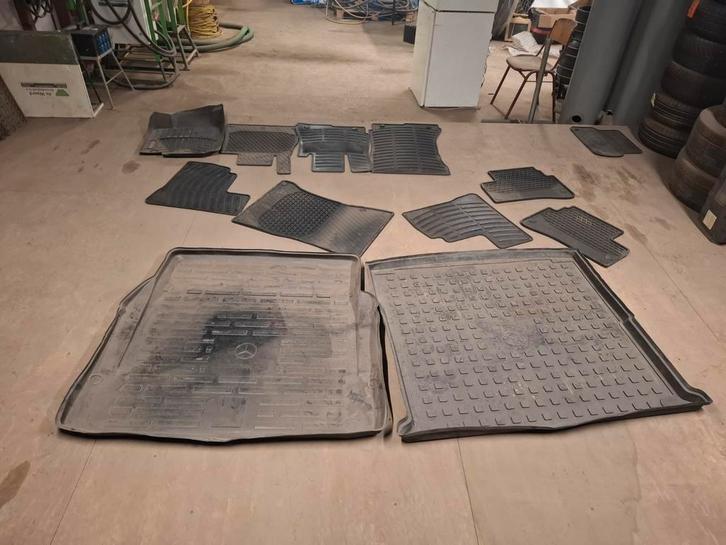 Diverse rubber vloermatten set, Auto diversen, Automatten, Gebruikt, Ophalen of Verzenden