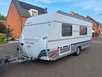Te koop: Nette caravan met mover, zakluifel en BOVAG-keuring, Caravans en Kamperen, Caravans, 75 kg, Treinzit, Particulier, Dethleffs