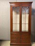 Display Cabinet / Vitrinekast in mahonie, achterwand in stof, Huis en Inrichting, Kasten | Overige, Ophalen, Gebruikt