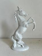 Chinees wit porselein beeld steigerend paard, Antiek en Kunst, Ophalen