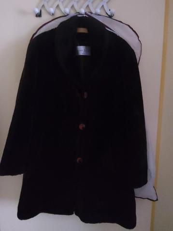 Imitatie bont jas. beschikbaar voor biedingen