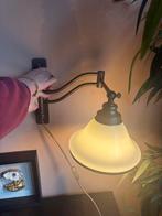 Vintage Wandlamp met Schaararm - Messing & Opaalglas, Ophalen of Verzenden, Gebruikt, Metaal