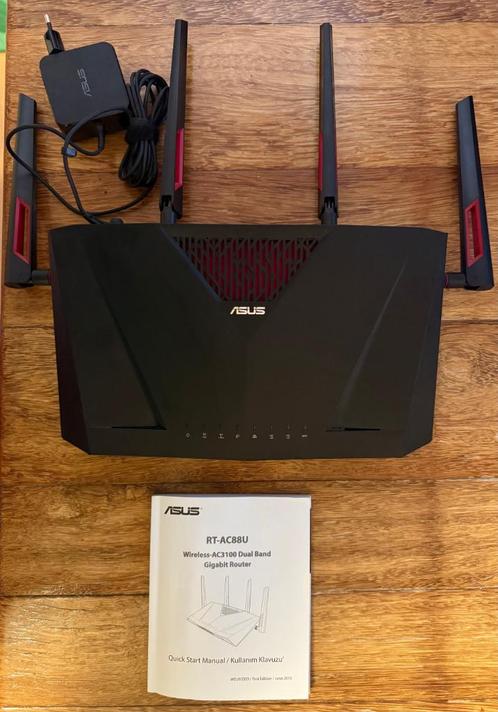 ASUS RT-AC88U Router – Krachtige Wifi Thuis, Gaming of, Computers en Software, Routers en Modems, Zo goed als nieuw, Router, Ophalen of Verzenden
