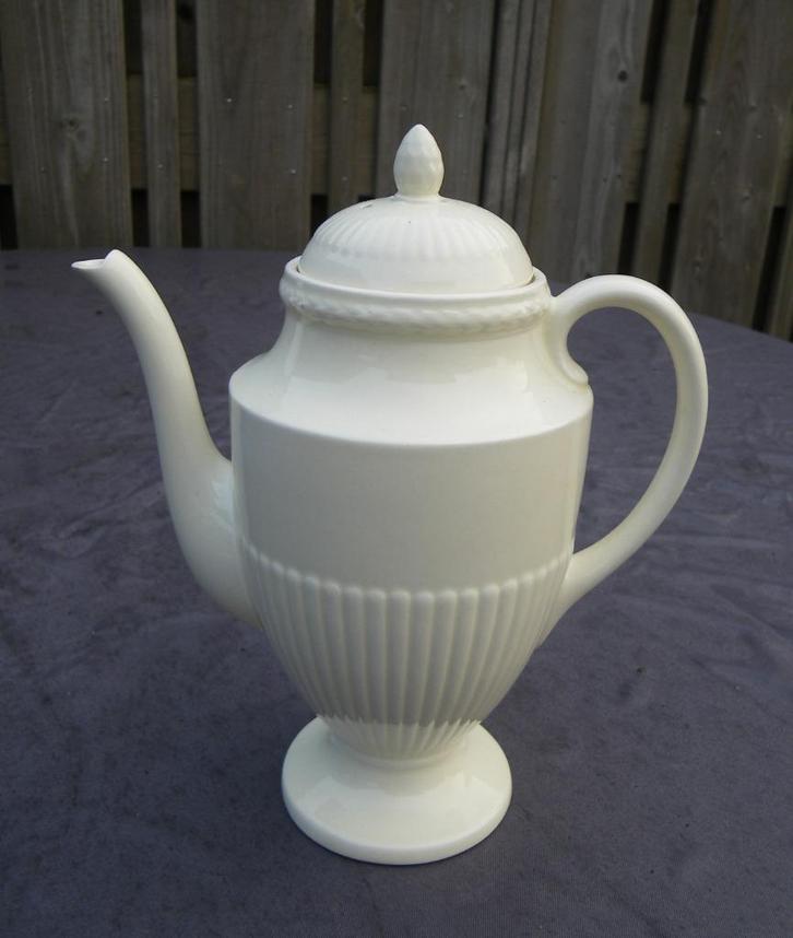 Wedgwood EDME  Puntgave koffiepot 0,9 ltr, Huis en Inrichting, Keuken | Servies, Zo goed als nieuw, Wedgwood, Aardewerk, Ophalen of Verzenden