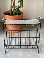 Pilastro Krantenbak Lectuurhouder Plantentafeltje Vintage, Huis en Inrichting, Woonaccessoires | Krantenbakken en Lectuurbakken