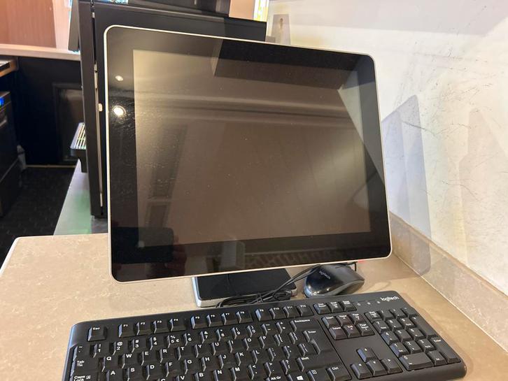 Kassa systeem - 2 terminals + 2 schermen, Zakelijke goederen, Kantoor en Winkelinrichting | Kassa's en Betaalsystemen, Ophalen