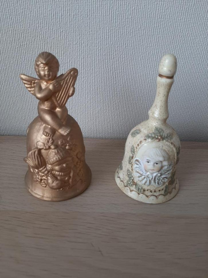 Twee bellen belletje met engel / sneeuwpop en engelhoofdje, Verzamelen, Overige Verzamelen, Gebruikt, Ophalen