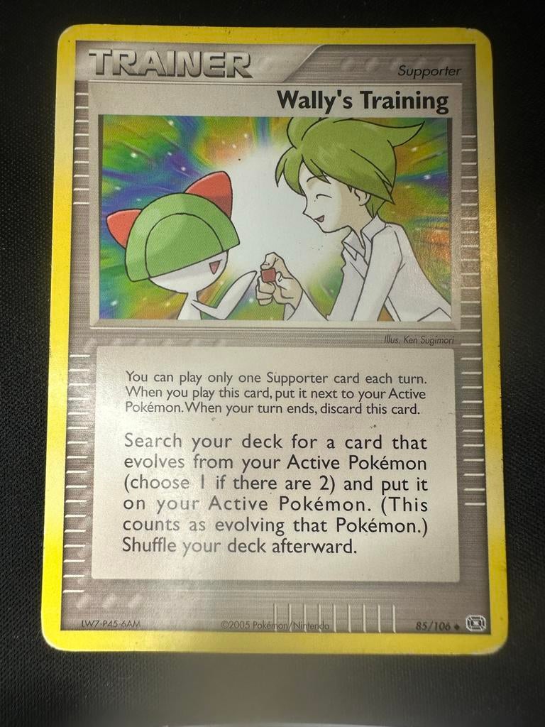 Wally's Training 85/106 - Emerald Trainer Met Ralts, Ophalen of Verzenden, Zo goed als nieuw