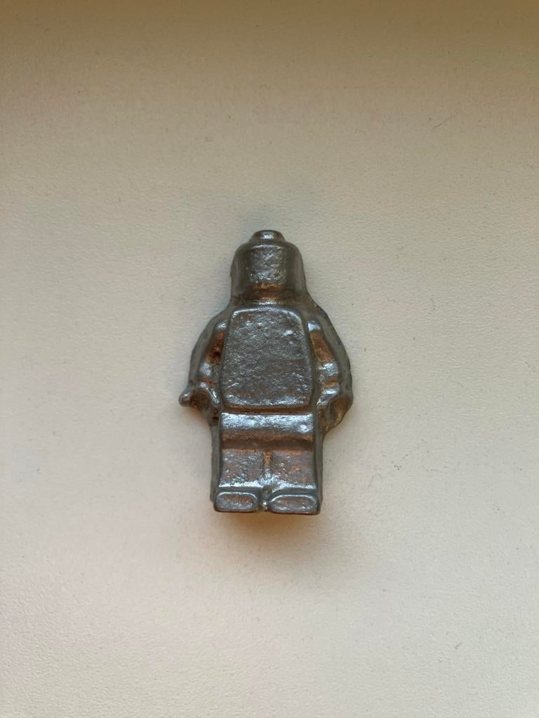Tinnen LEGO Mannetje, Verzamelen, Beelden en Beeldjes, Ophalen of Verzenden, Gebruikt, Mens
