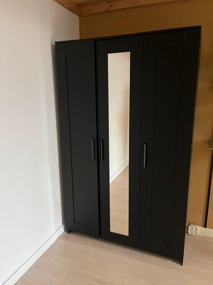IKEA Brimnes kast zwart met spiegel, Huis en Inrichting, Kasten | Kledingkasten, Gebruikt, 150 tot 200 cm, 100 tot 150 cm, 50 tot 75 cm