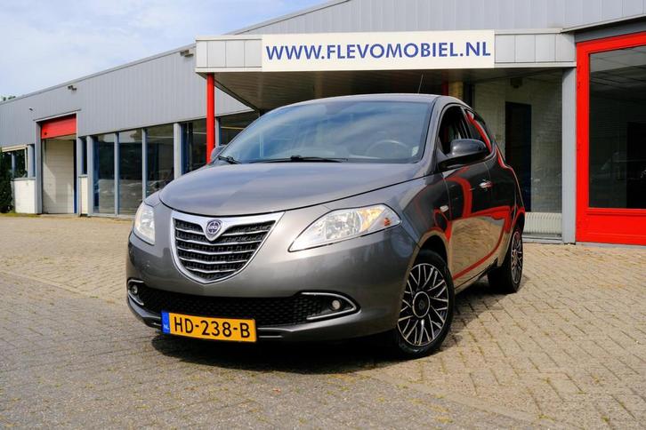 Lancia Ypsilon 0.9 TwinAir 30th Anniversary Airco|LMV|41.469, Auto's, Lancia, Bedrijf, Te koop, Ypsilon, ABS, Airbags, Airconditioning