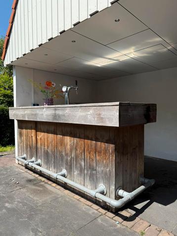Complete buitenkeuken beschikbaar voor biedingen