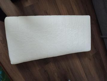Gratis Prenatal babybed matras beschikbaar voor biedingen