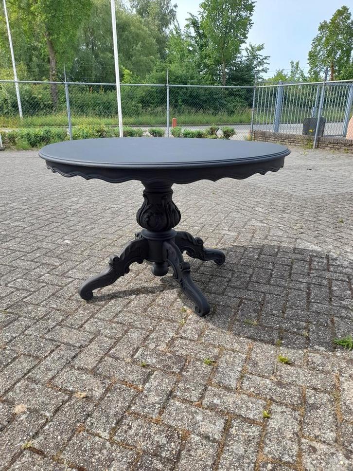 Mooie mat zwarte barok bolpoot eet tafel, Antiek en Kunst, Antiek | Meubels | Tafels, Ophalen of Verzenden