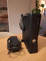 Xbox 360 Elite - 120GB - Met 2 Controllers, Spelcomputers en Games, Spelcomputers | Xbox 360, Gebruikt, 360 Elite of Super Elite