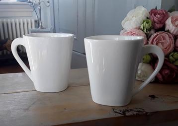 2 witte mokken - bekers - Xenos beschikbaar voor biedingen