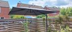 Nog nieuwe grote zweefparasol antraciet  3x3 meter, Tuin en Terras, Overkappingen, Ophalen, Zo goed als nieuw