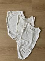 3 rompers mouwloos wit, Kinderen en Baby's, Babykleding | Maat 50, Ophalen of Verzenden, Gebruikt, Jongetje of Meisje, Nacht- of Onderkleding