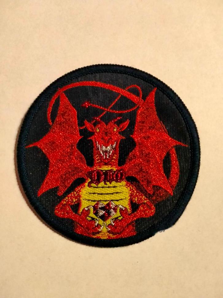 Dio sacred heart vintage metal muziek patch kleding embleem, Verzamelen, Muziek, Artiesten en Beroemdheden, Zo goed als nieuw