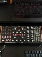 Moog Subharmonicon Analoge Synthesizer, Muziek en Instrumenten, Ophalen, Zo goed als nieuw, Overige aantallen, Met midi-aansluiting