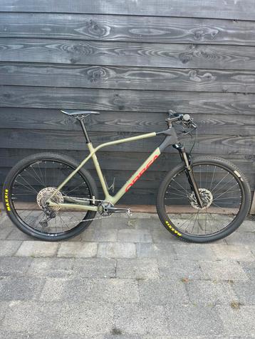Orbea Alma M50 MTB – Savage Green/Red, XL – als nieuw! beschikbaar voor biedingen