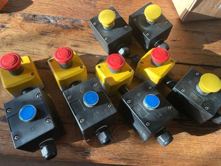 partij electronica en diverse - opruiming, Hobby en Vrije tijd, Elektronica-componenten, Zo goed als nieuw, Ophalen