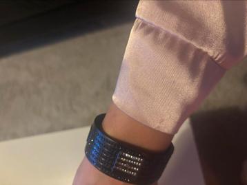Zwart Espritvhorloge met kristallen look – strak design beschikbaar voor biedingen