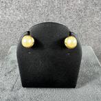 Gouden Oorbellen | 18k | 2g | knopjes met parel | 396000, Ophalen of Verzenden, Zo goed als nieuw, Knopjes of Stekers, Goud