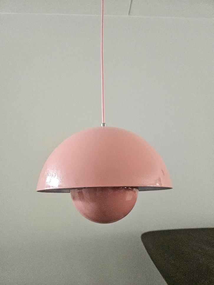 2 stuks hanglampen roze flowerpot look, Huis en Inrichting, Lampen | Hanglampen, Zo goed als nieuw, Minder dan 50 cm, Metaal, Overige materialen