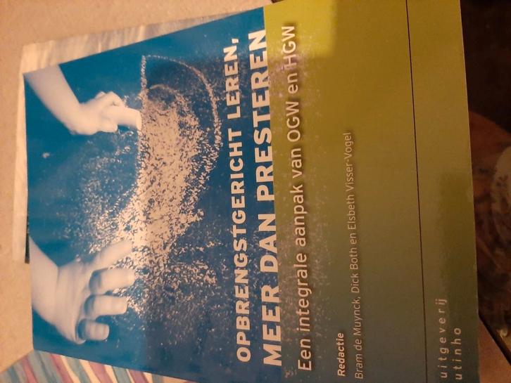 Opbrengstgericht leren, meer dan presteren, Boeken, Wetenschap, Zo goed als nieuw, Sociale wetenschap, Ophalen of Verzenden