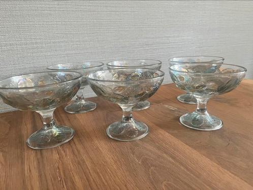 6 Mooie dessert coupes met goudkleurige bladeren, Antiek en Kunst, Antiek | Glas en Kristal, Verzenden