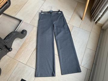 Freequent broek maat L beschikbaar voor biedingen