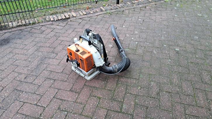 Stihl BR 400 Bladblazer ruggedragen met garantie, Tuin en Terras, Bladblazers, Gebruikt, Ruggedragen, Benzine, Ophalen