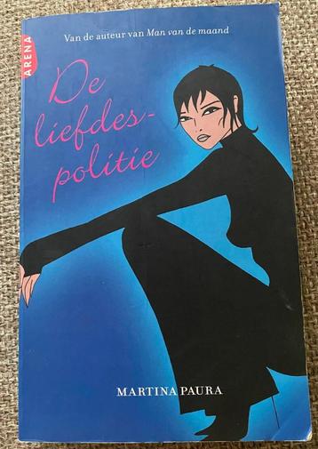 Martina Paura De Liefdespolitie beschikbaar voor biedingen