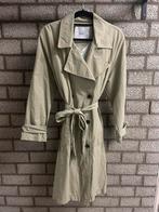 Trenchcoat licht khaki maat M - Bershka, Kleding | Dames, Jassen | Zomer, Verzenden, Zo goed als nieuw, Groen