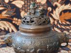 Chinese koro of wierookbrander met een Foo dog van brons., Antiek en Kunst, Ophalen of Verzenden