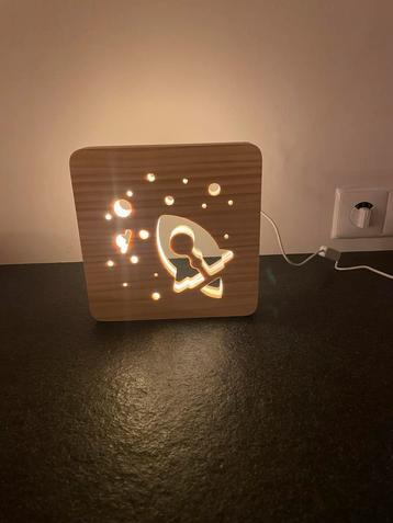 Lamp Ruimte / Raket beschikbaar voor biedingen