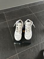 Nike Air Jordan 1 Mid white maat 40, Schoenen, Gebruikt, Ophalen of Verzenden