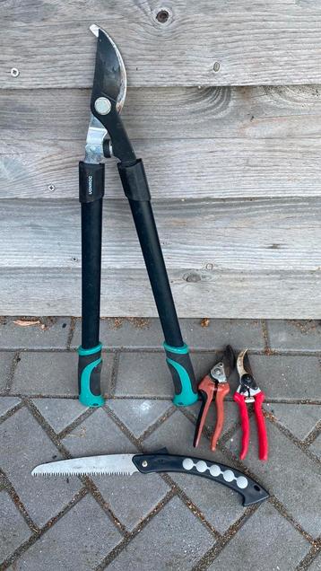 2x snoeischaar, takkenschaar en zaag beschikbaar voor biedingen