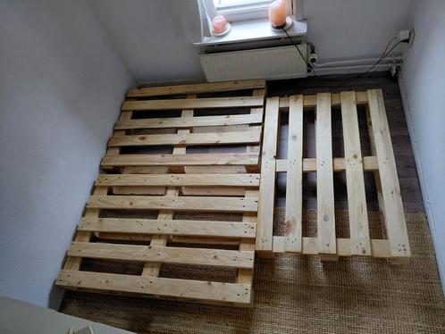 Pallet - 10.95 per stuk, Doe-het-zelf en Verbouw, Hout en Planken, Zo goed als nieuw, Pallet, Overige houtsoorten, Minder dan 200 cm