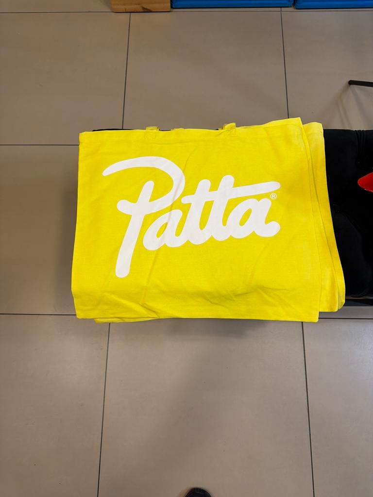 Patta Tote Bag - Geel, Sieraden, Tassen en Uiterlijk, Ophalen of Verzenden, Zo goed als nieuw, Geel, Shopper