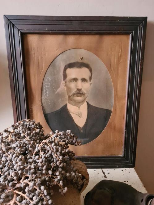 Portret van vroeger in oude lijst., Antiek en Kunst, Kunst | Tekeningen en Foto's, Ophalen